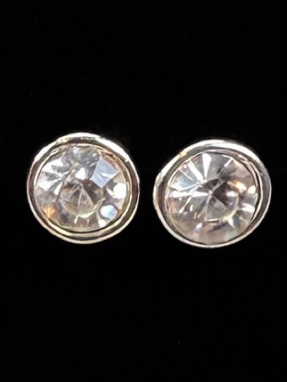 Pretty vintage, silvertone, stud pierced earrings